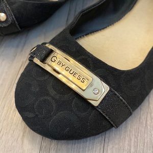 Black Guess flats